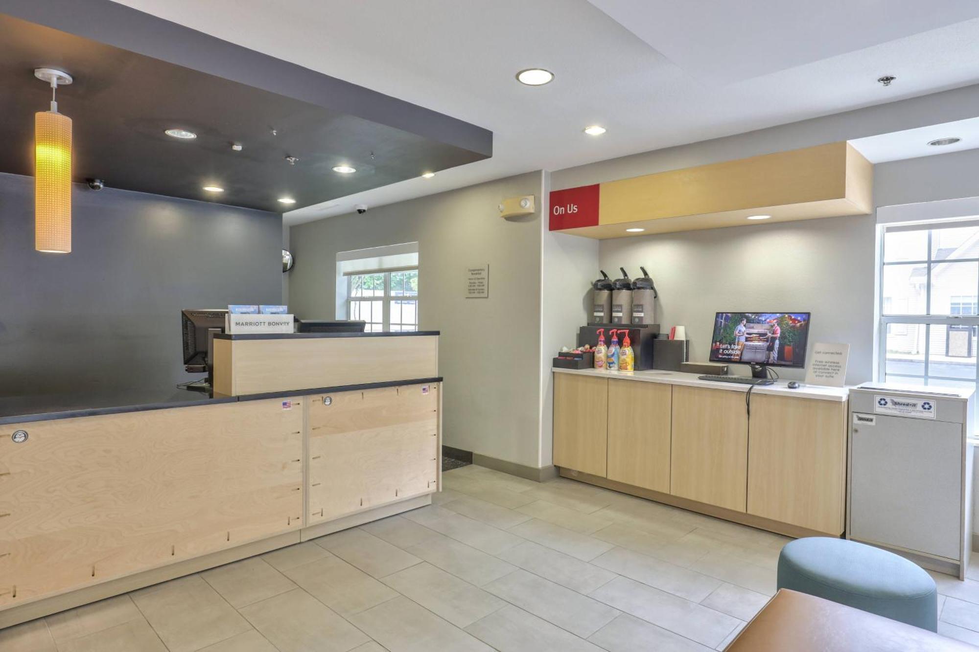 Alluxsuites At 1876, Ascend Hotel Collection Tallahassee Exterior foto