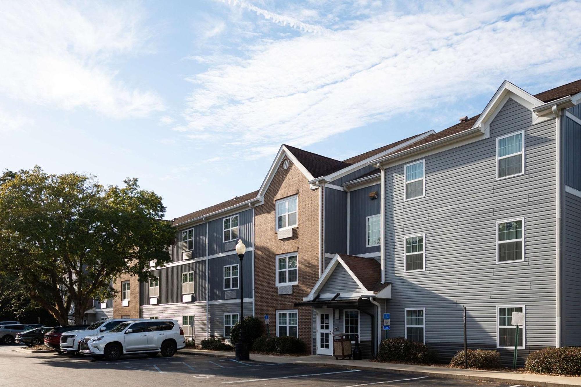 Alluxsuites At 1876, Ascend Hotel Collection Tallahassee Exterior foto